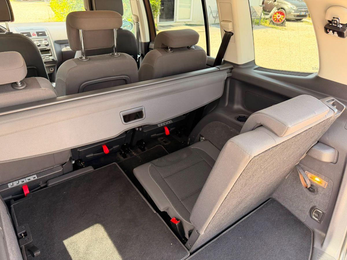 VOLKSWAGEN - Touran - 1.6 TDI DSG Comfortline 7 POSTI