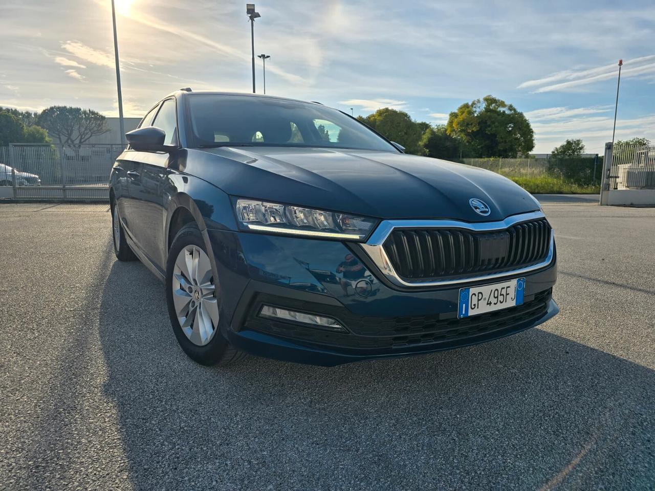 Skoda Octavia 2.0 TDI EVO SCR DSG Wagon Ambition