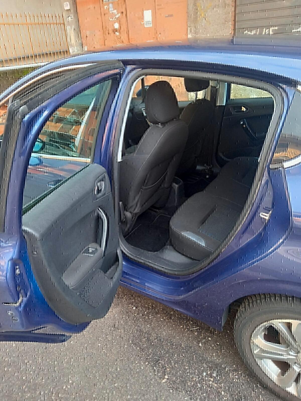 Peugeot 208 1.6 e-HDi 92 CV Stop&Start 5 porte Allure