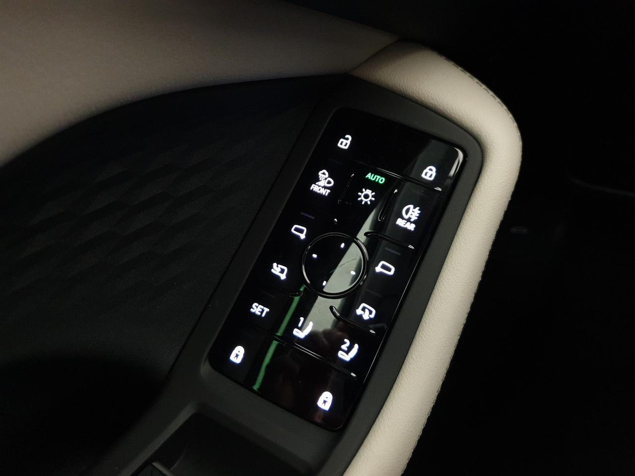 Avant 2.0e-hybrid 299CV quattro Str S line Edition