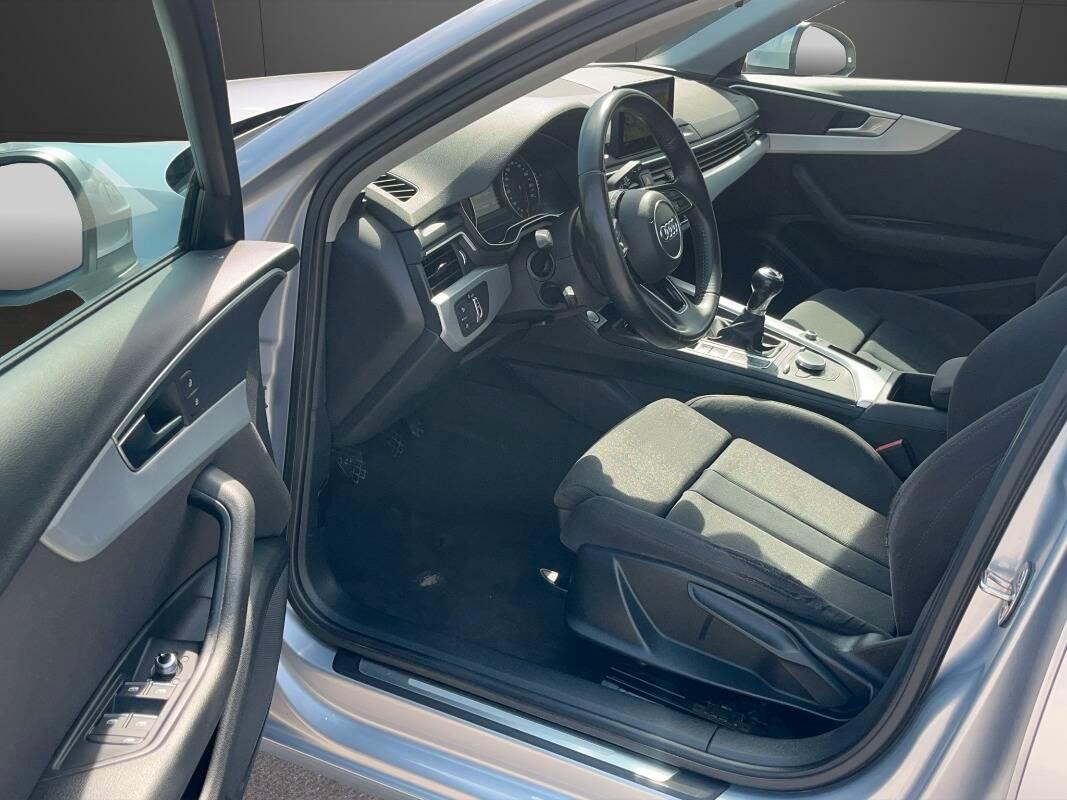 Audi A4 Avant 35 2.0 tdi 150cv s-tronic