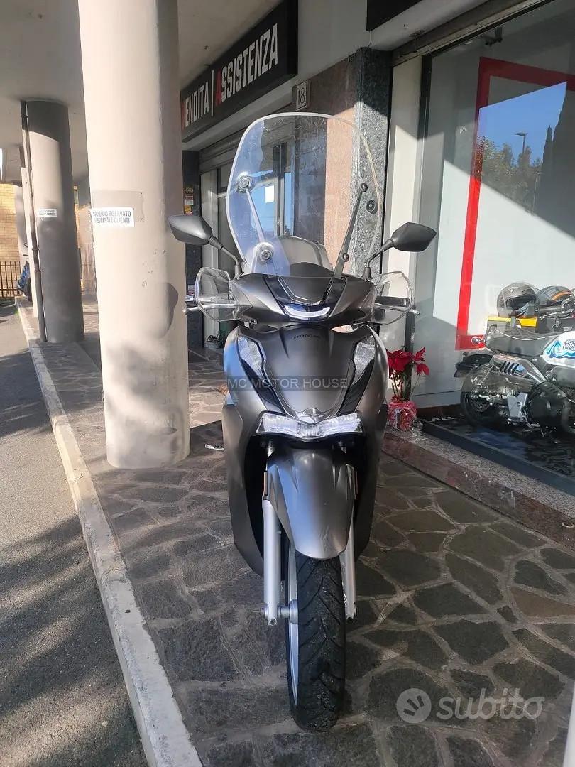 Honda sh 350 +0maggi0 casco+rate+permute+garanzia