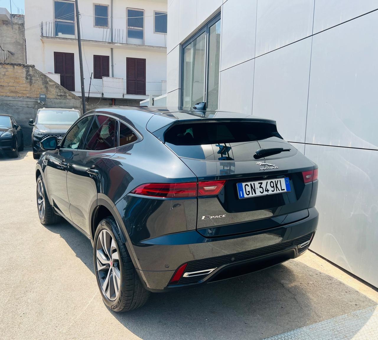 Jaguar E-Pace 2.0D I4 163 CV AWD Auto R-Dynamic S - iva esposta - prezzo €43.900