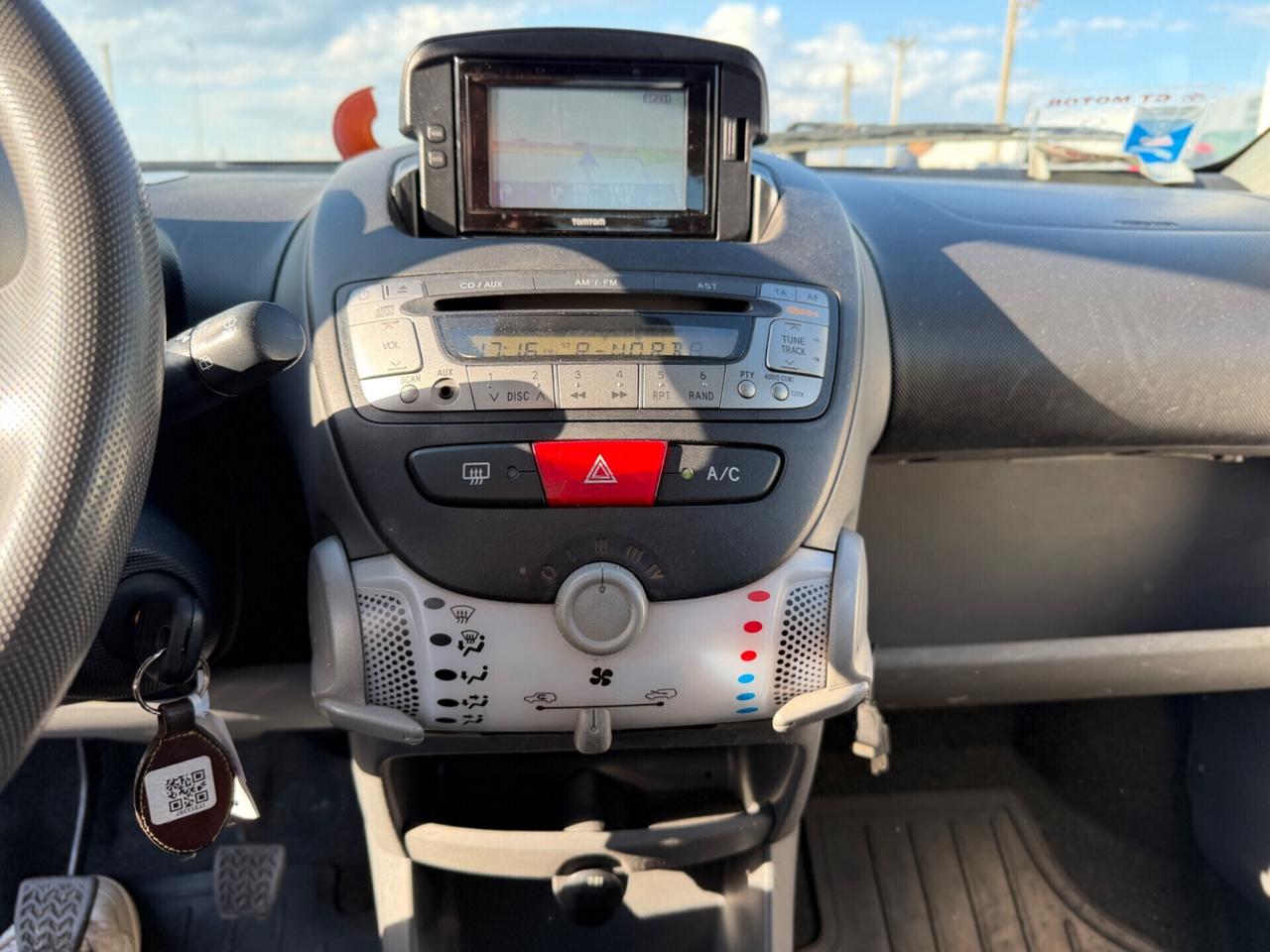 Toyota Aygo 1.0 5 porte Now Connect “NAVI”