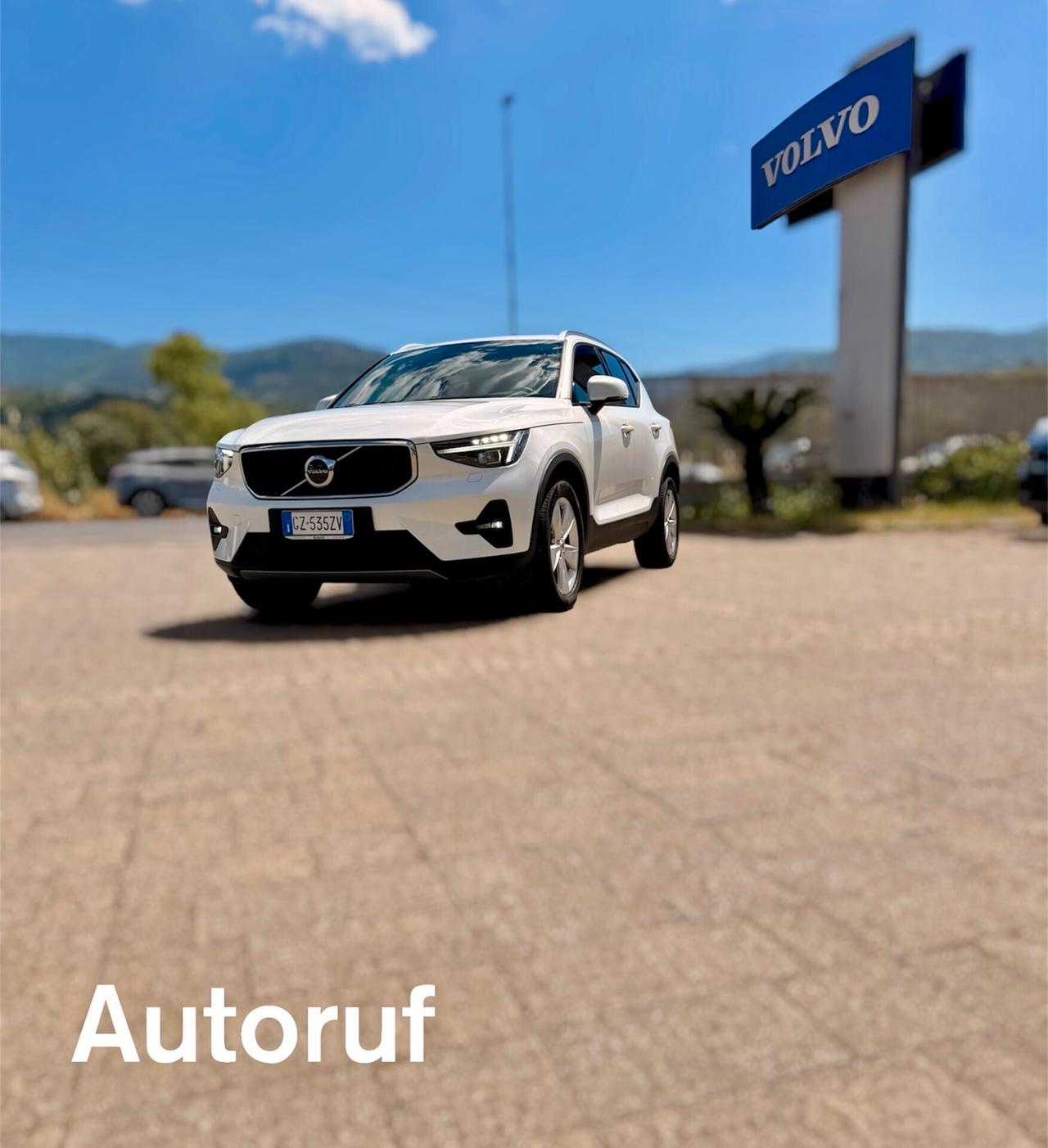 Volvo XC40 Mild Hybrid B3 163cv Crystal White 2025