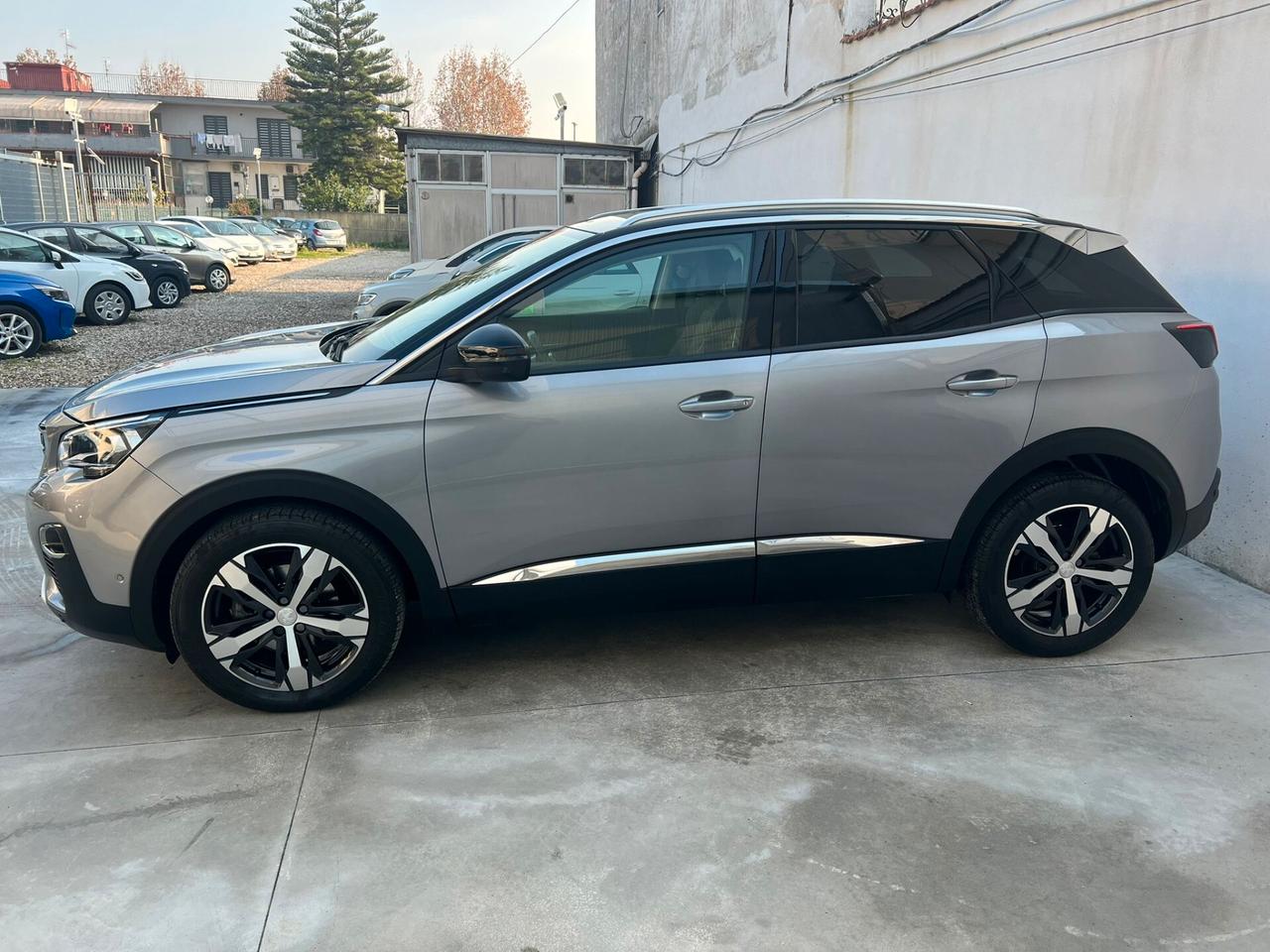 PEUGEOT 3008 1.5 BlueHDi 120CV 2018!!! ALLURE!!!