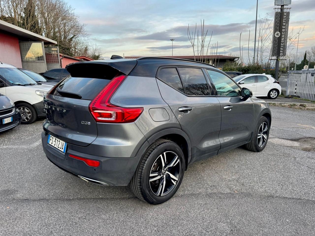 Volvo XC40 D3 AWD Geartronic R-design Black e Grey Edition Service Volvo Permute e Rate