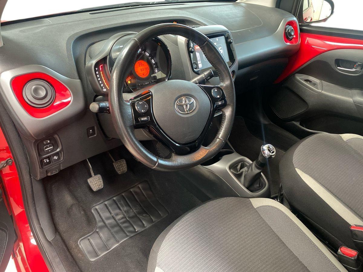 TOYOTA Aygo 2ª serie - Aygo Connect 1.0 VVT-i 72 CV 5 porte x-play