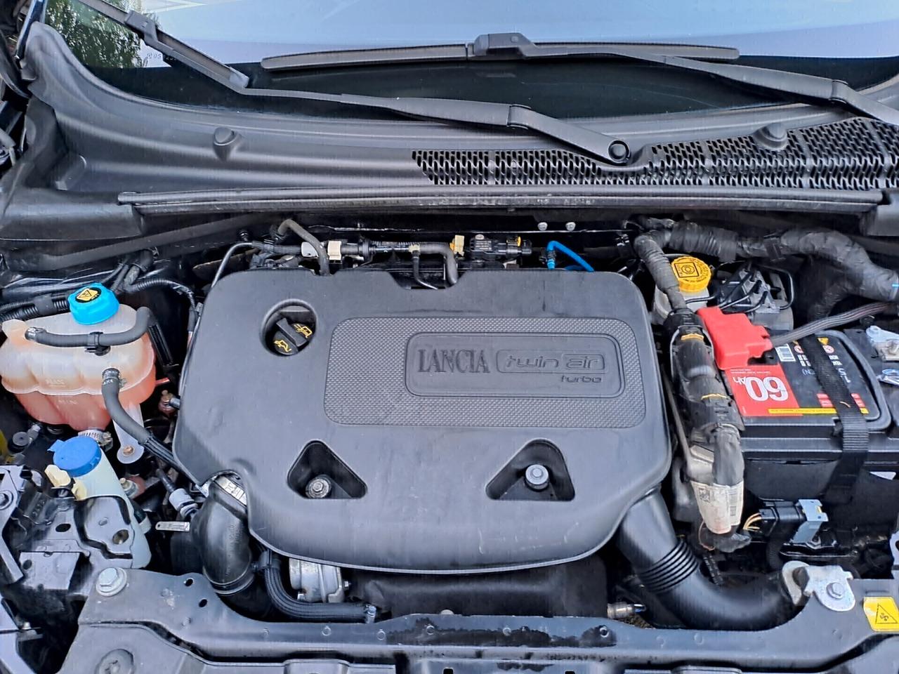 Lancia Ypsilon 0.9 TwinAir 85 CV 5 porte Metano Ecochic Gold