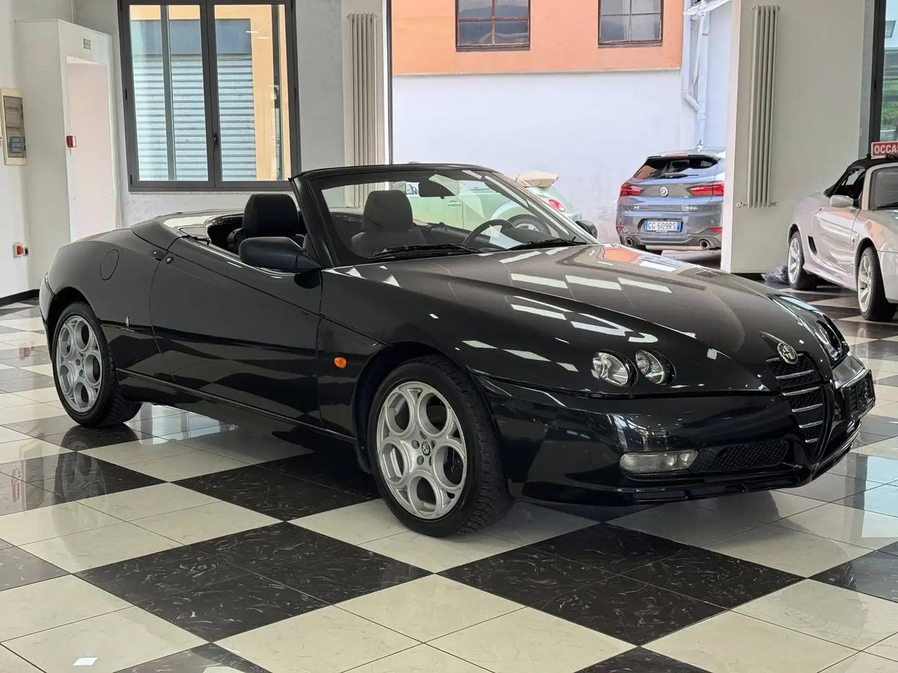 Alfa Romeo Spider 2.0 jet 16v service book