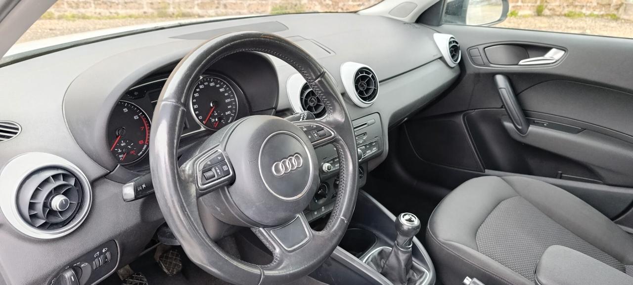 Audi A1 1.2 TFSI S line edition plus