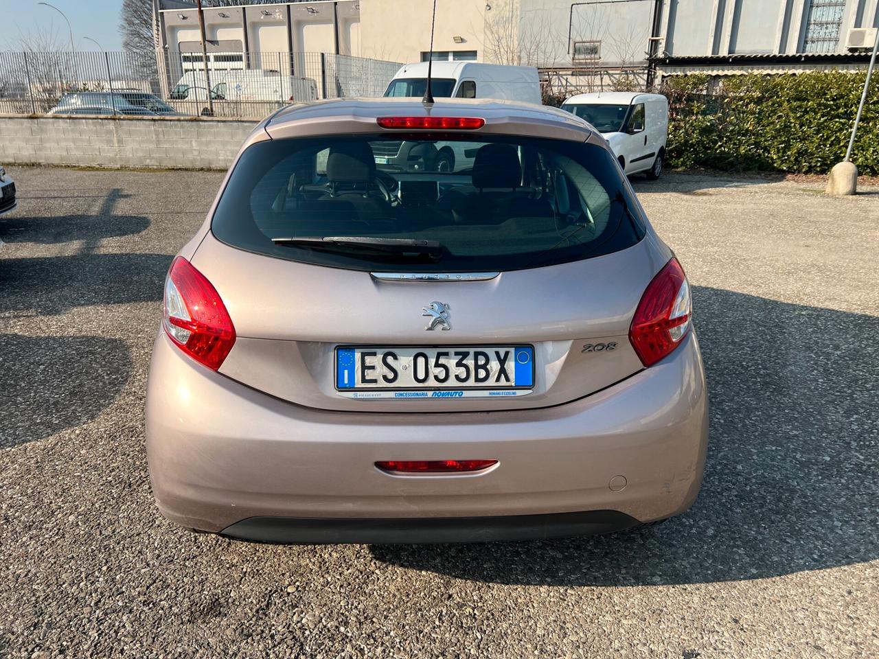 Peugeot 208 1.4 HDi 68 CV 5 porte