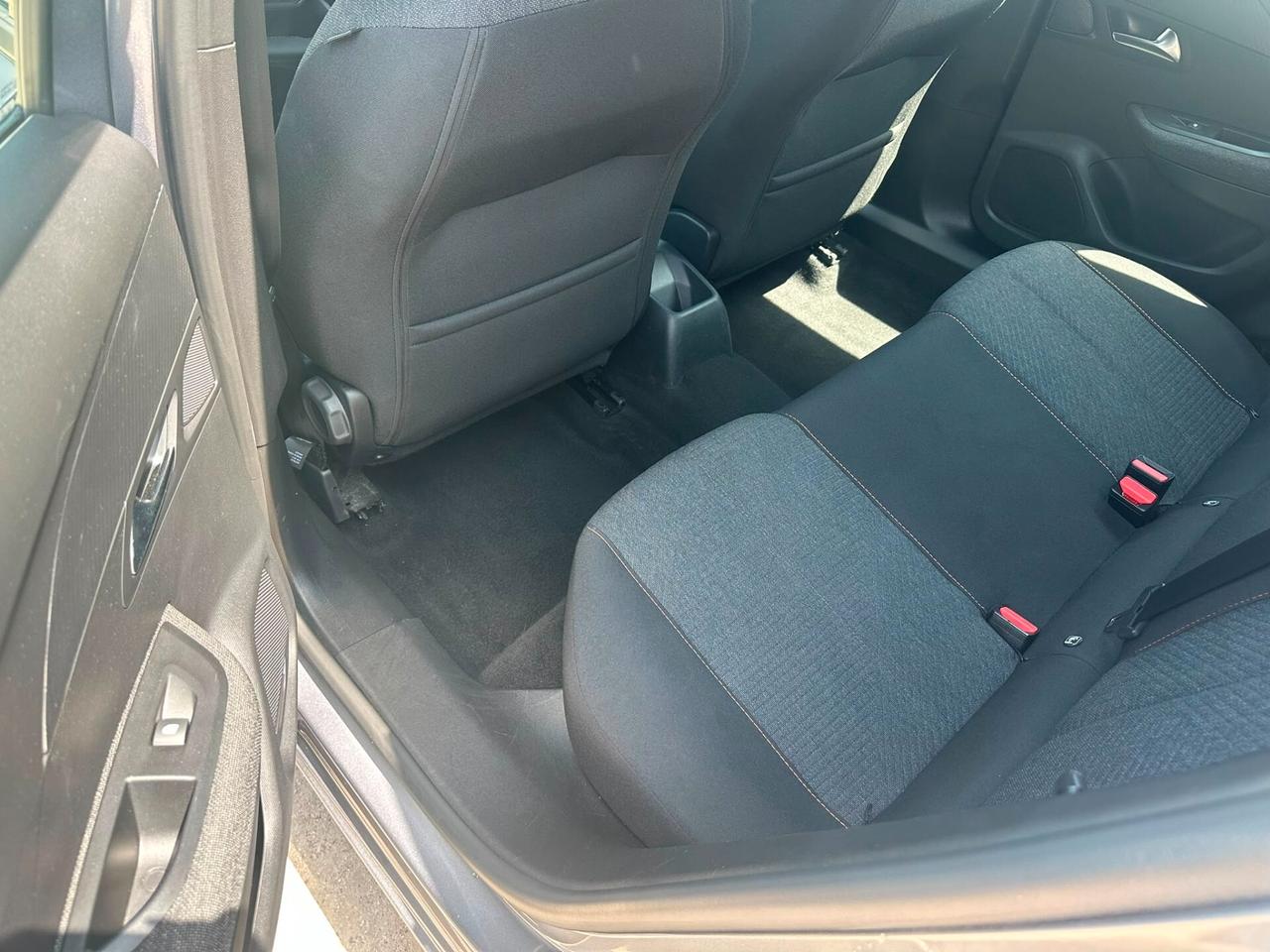 Peugeot 2008 PureTech 100 S&S Style