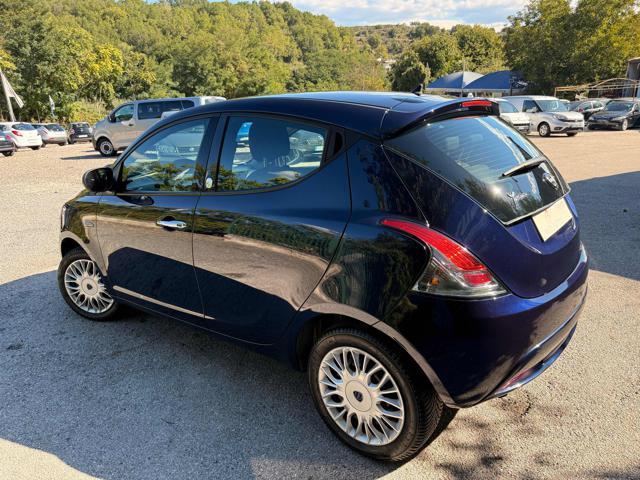 LANCIA Ypsilon 1.2 69 CV 5 porte GPL Ecochic Silver