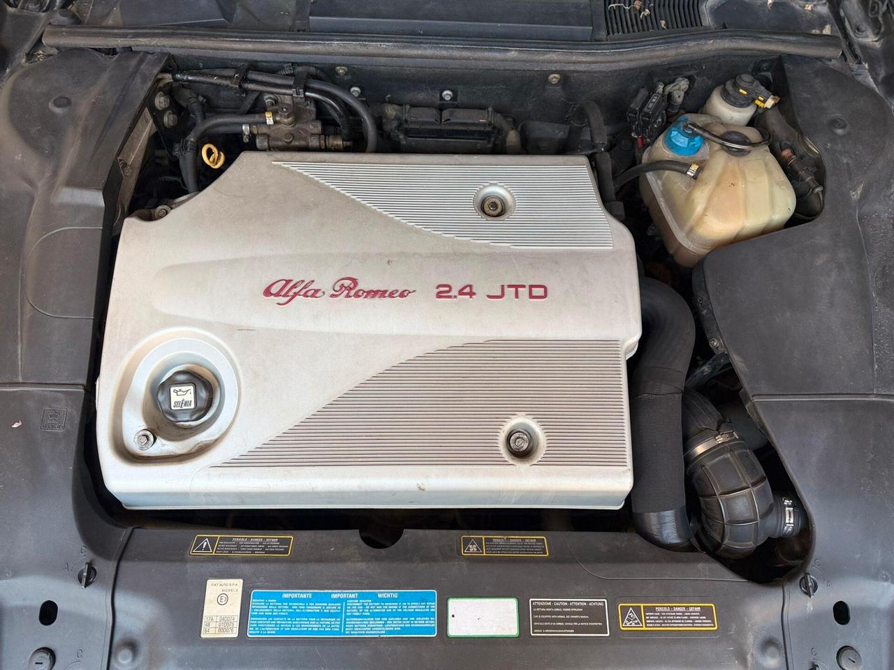 Alfa Romeo 166 2.4 JTD cat Distinctive