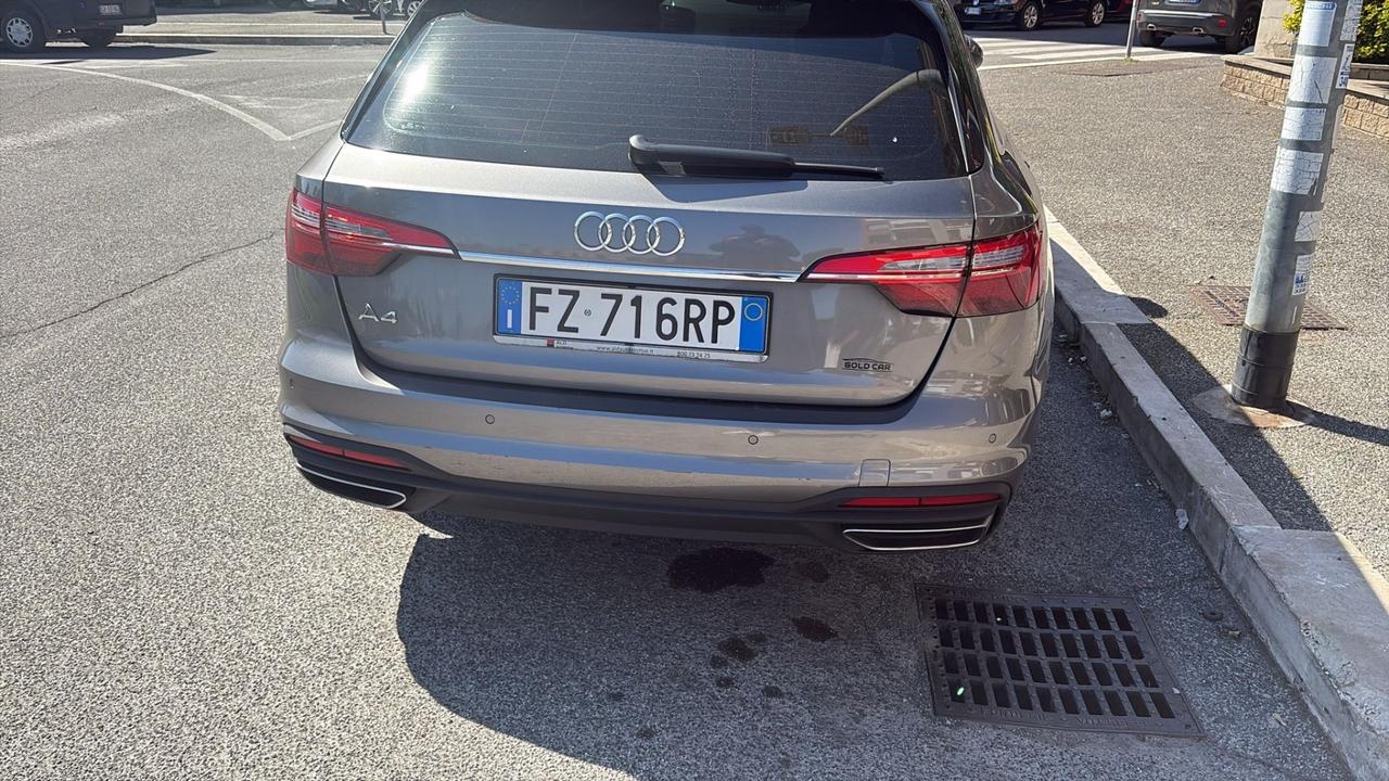 Audi A4 30 TDI/136 CV S tronic line edition