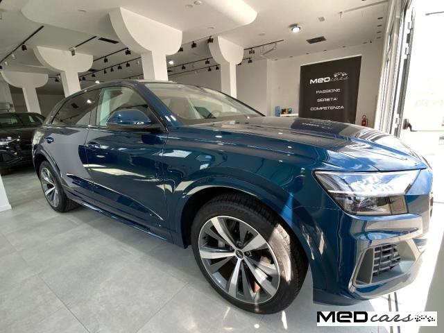 AUDI - Q8 - 55 TFSI MHEV quattro tiptronic Sport