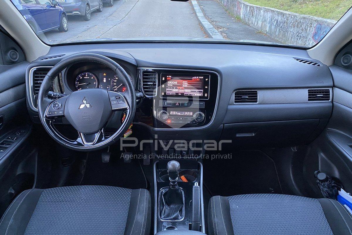 MITSUBISHI Outlander 2.2 DI-D 2WD Instyle