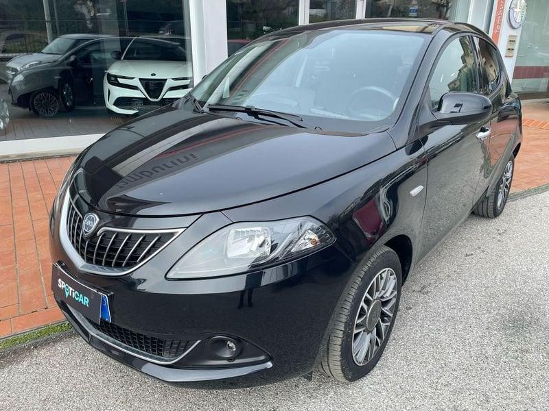 Lancia Ypsilon 1.0 FireFly 5 porte S&S Hybrid Gold Plus