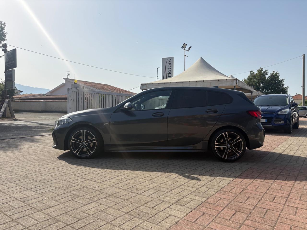 Bmw 116 116d 5p. Msport