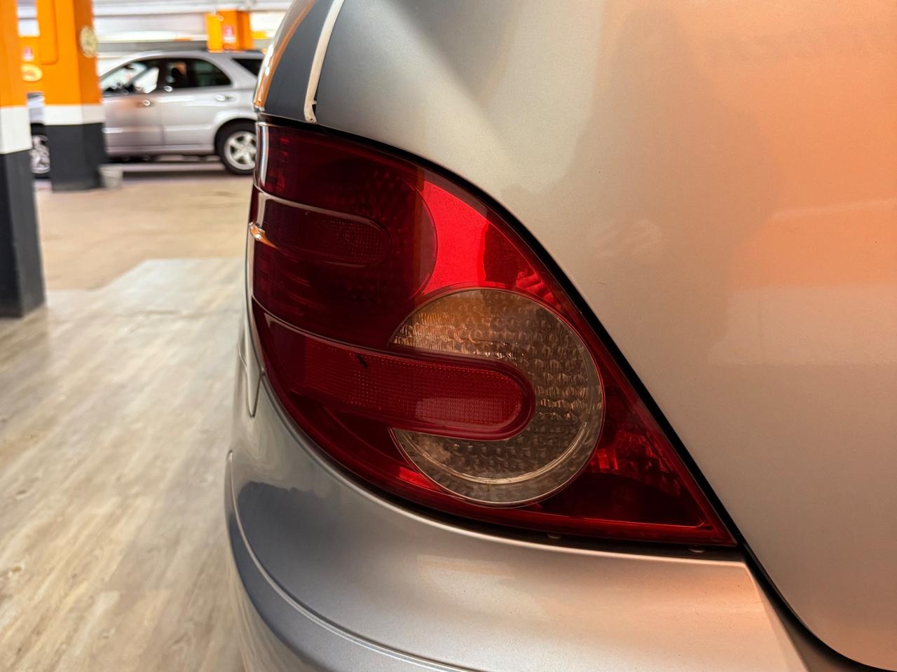 STUPENDA MERCEDES-BENZ CLASSE R 6 POSTI CON INTERNI IN PELLE TOTALE