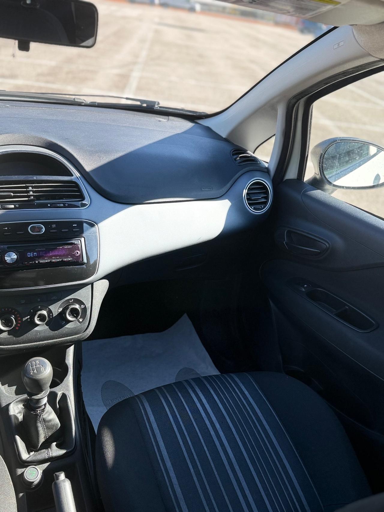 Fiat Punto Evo 1.4 5 porte Active OK NEOPATENTATI