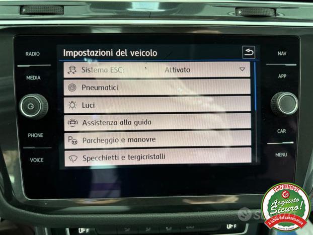 VOLKSWAGEN Tiguan 1.6 TDI Style Navy Carplay Pdc