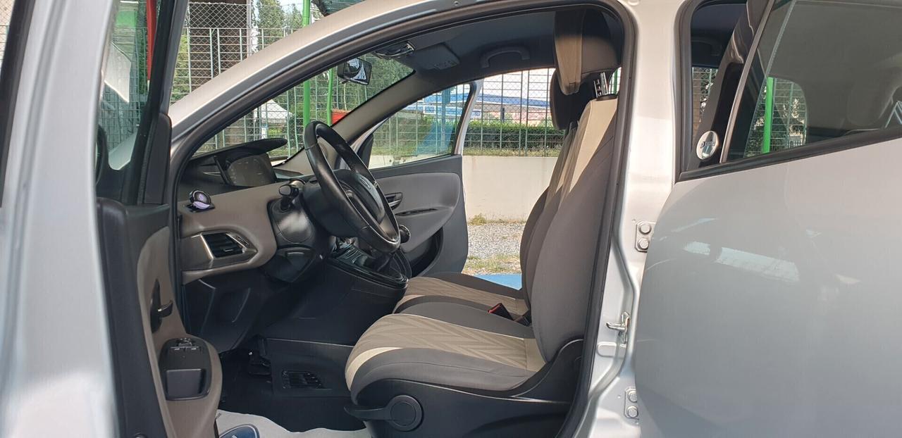 LANCIA YPSILON 1.2 BENZINA G.P.L DI CASA 76MILA KM EURO 6