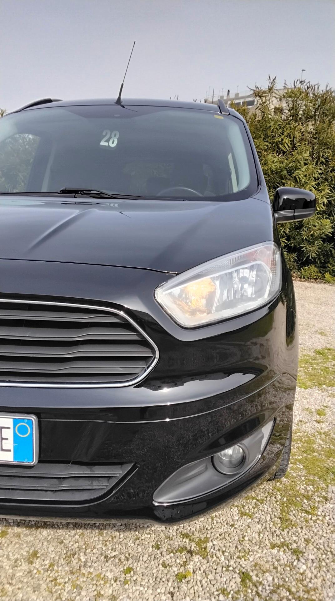 Ford Tourneo Courier Tourneo Courier 1.5 TDCI 75 CV Titanium