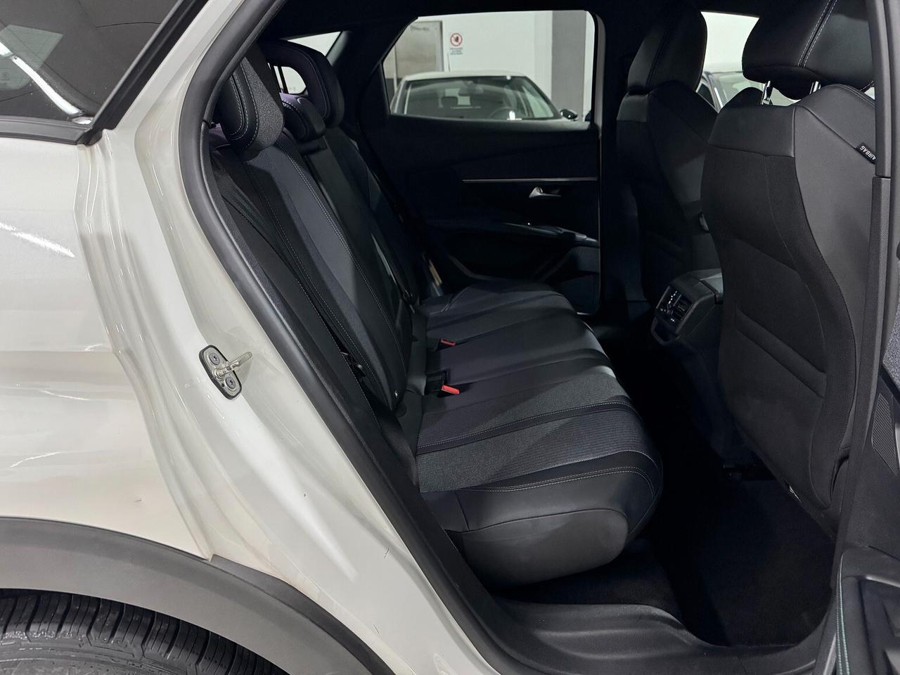 3008 1.5HDi 130cv EAT8 Allure Pack GOMMATA NUOVA BELLA