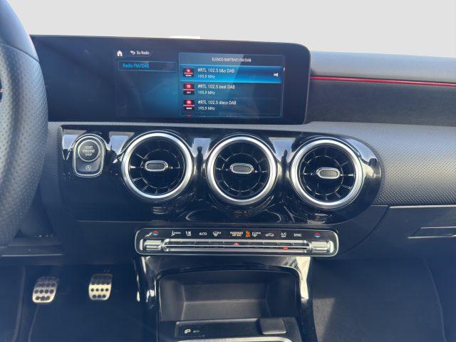 MERCEDES-BENZ A 180 A 180 d Premium