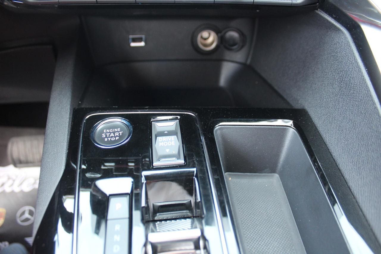 Peugeot 3008 Hybrid 225 e-EAT8 Allure Pack