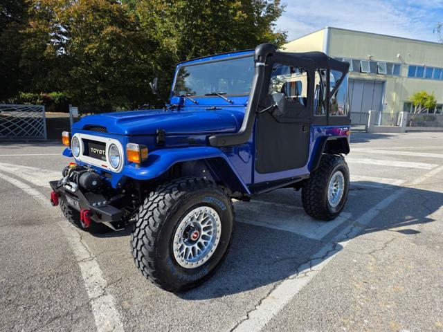 TOYOTA Land Cruiser BJ 42