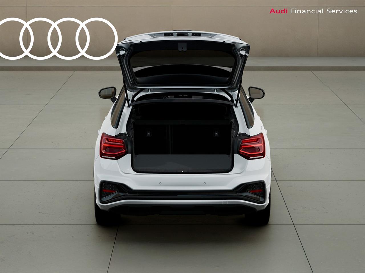 Audi Q2 35 1.5 tfsi identity black s-tronic