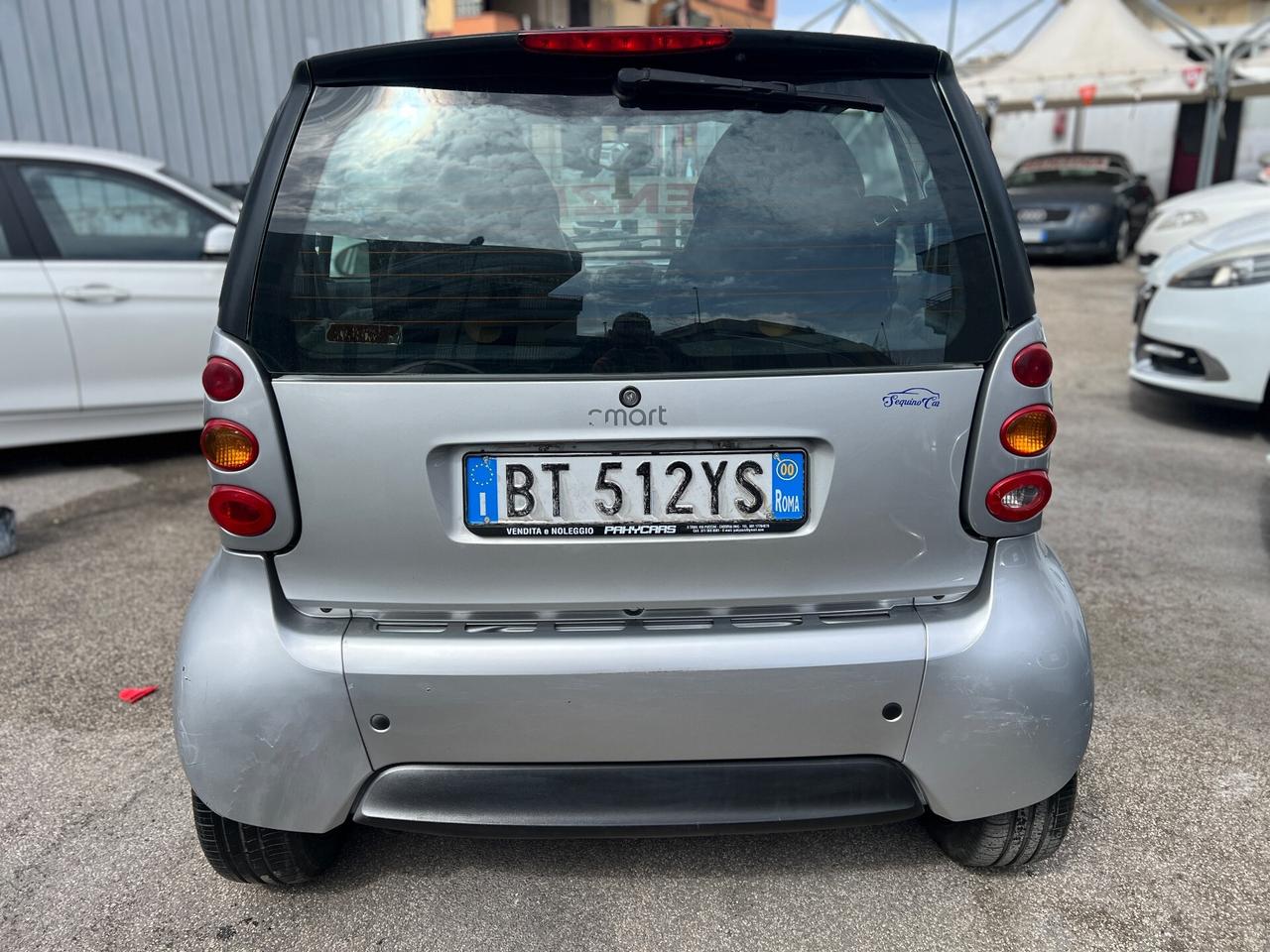 Smart 700 Benzina Anno 2001 km 140000