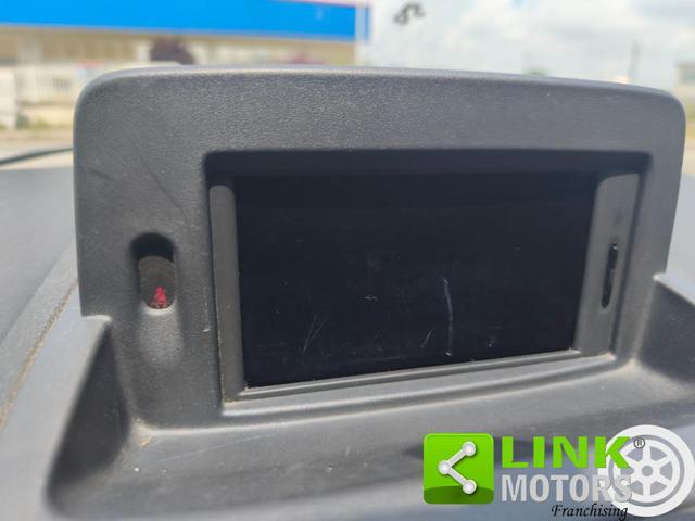RENAULT Clio 1.2 16V 5 porte Luxe