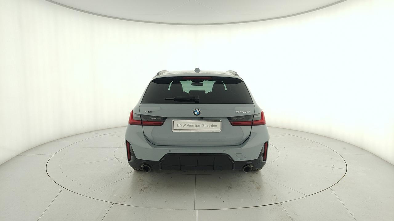BMW 320d Touring mhev 48V xdrive MSport auto