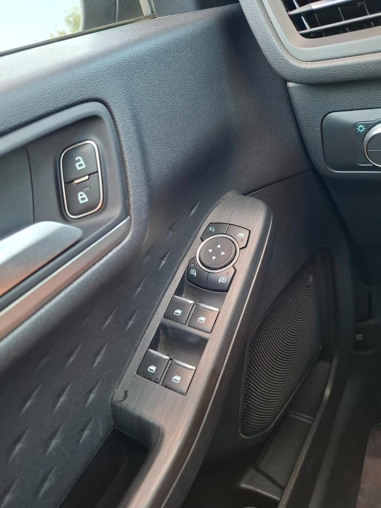 Ford Kuga 1.5 -120 CV-TITANIUM *LED-NAVY-VIRTUAL*