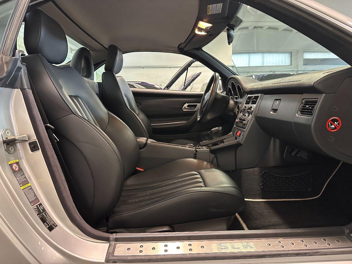 SLK 200 Kompressor Final Edition - UNICO PROPRIETARIO!! - SERVICE MERCEDES- ECCELLENTI CONDIZIONI - TUTTA ORIGINALE - SEDILI RISCALDATI -