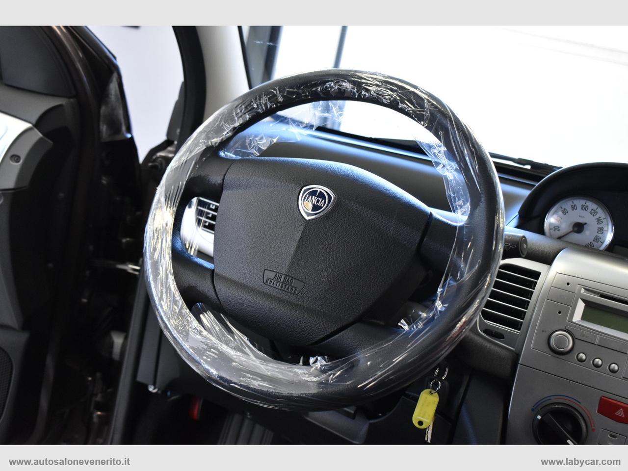LANCIA Ypsilon 1.2 Versus
