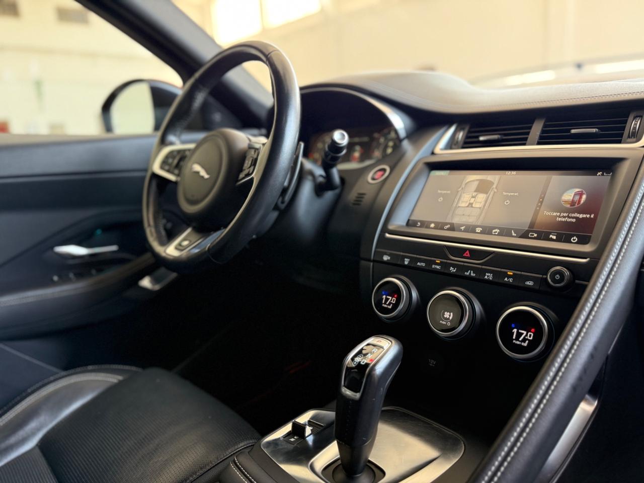 Jaguar E-Pace 2.0D 240 CV AWD aut. R-Dynamic HSE