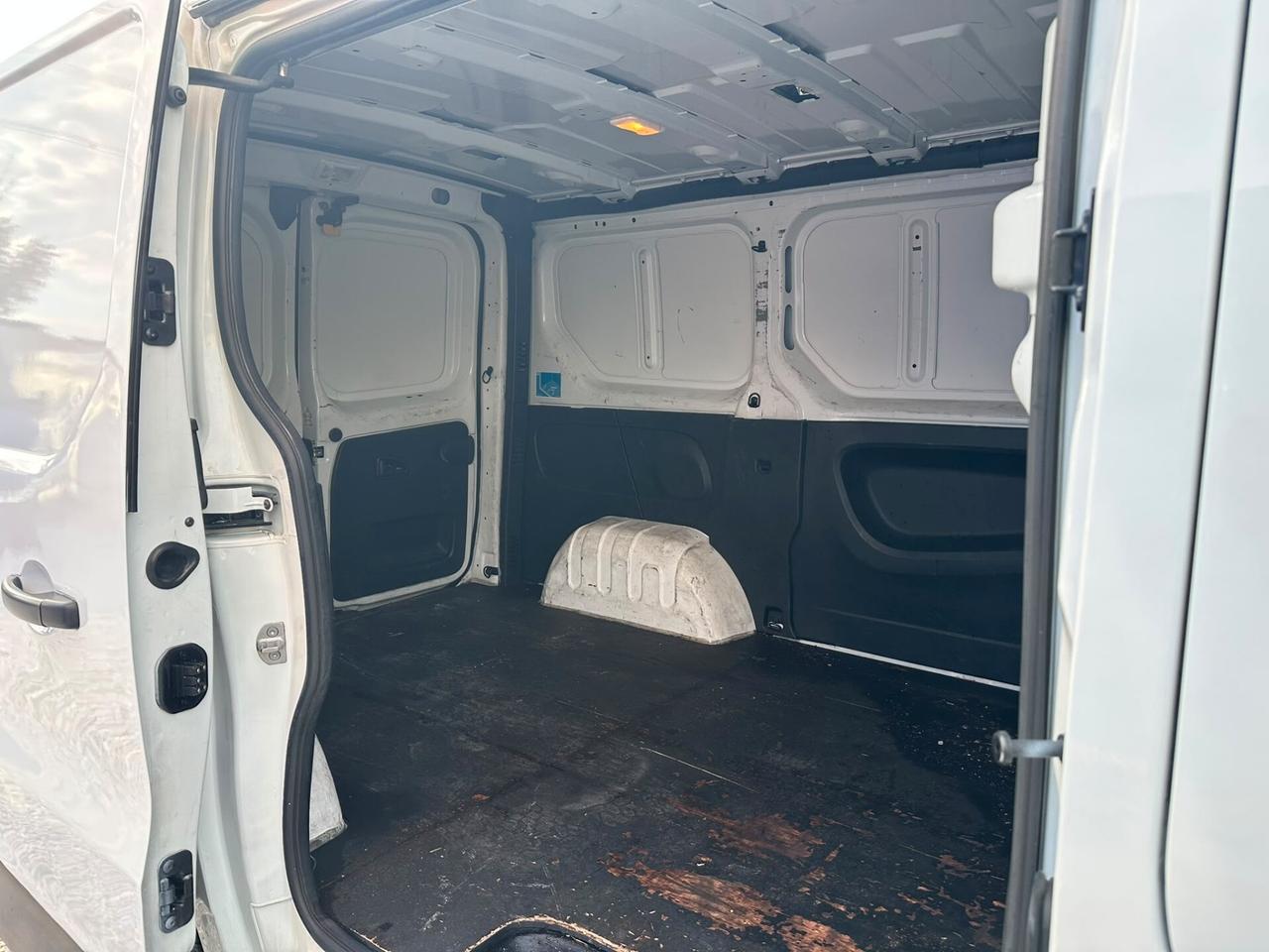 Renault Trafic T27 2.0 dCi 110CV PC-TN Furgone