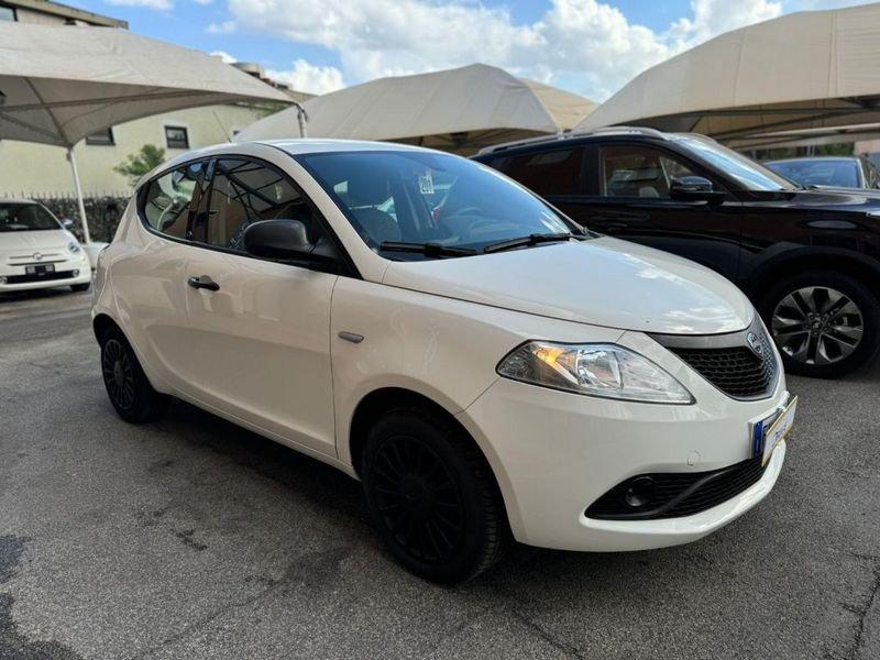 Lancia Ypsilon 1.2 69 CV 5 porte Elefantino Blu+gpl