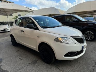 Lancia Ypsilon 1.2 69 CV 5 porte Elefantino Blu+gpl