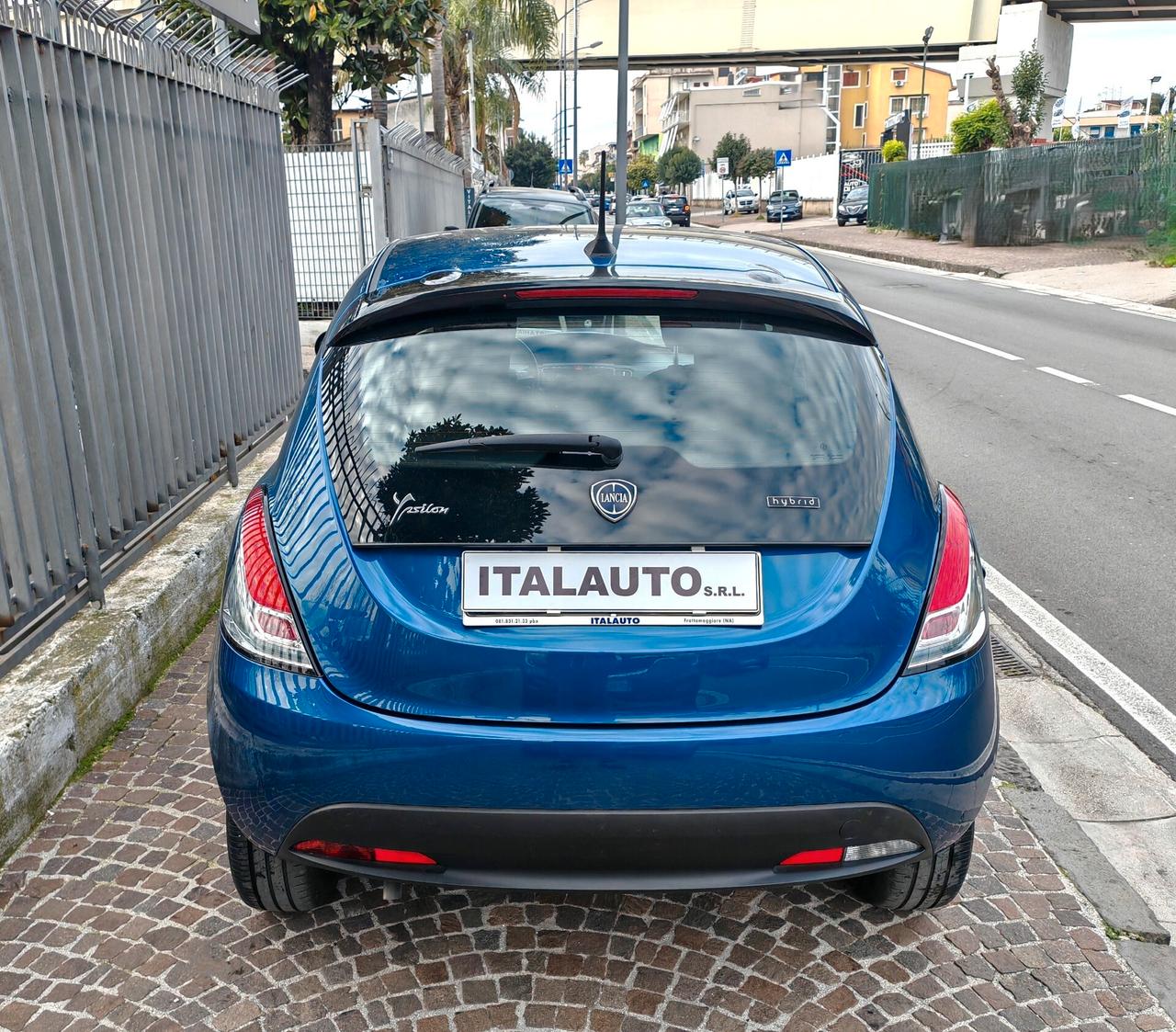 Lancia Ypsilon 1.0 FireFly 5 porte S&S Hybrid Silver Plus