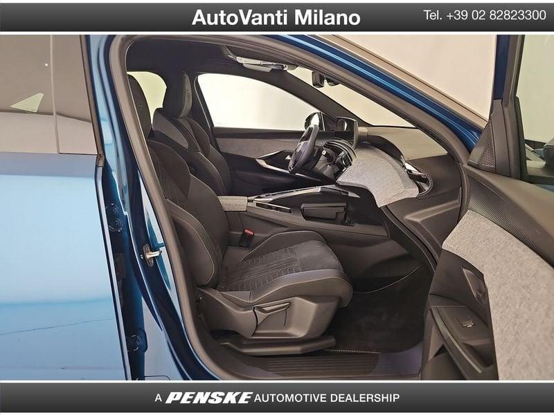 Peugeot e-3008 e 210cv 73 kWh GT