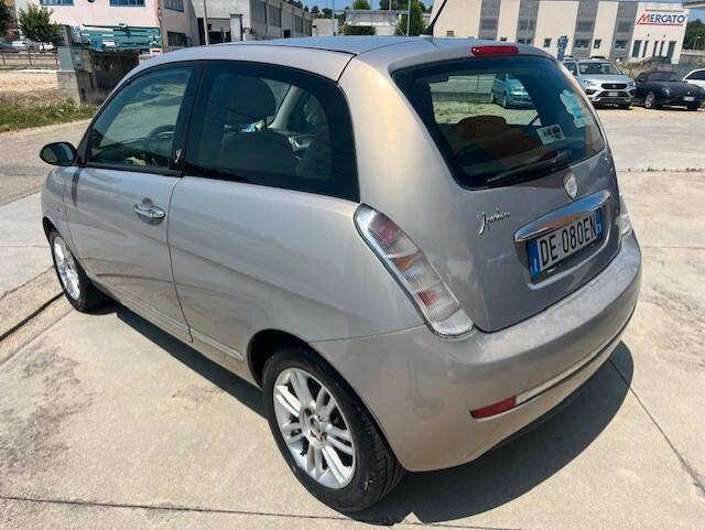 Lancia Ypsilon 1.2 Argento