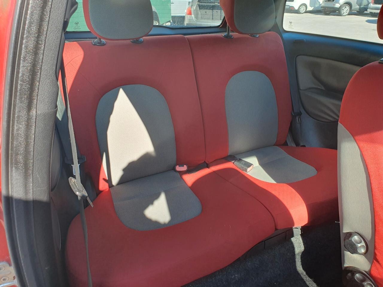 Lancia Ypsilon 1.2 benzina Neopatentati 2005