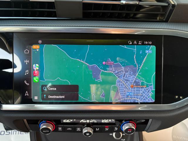AUDI Q3 35 TDI quattro S tronic Business COCKPIT