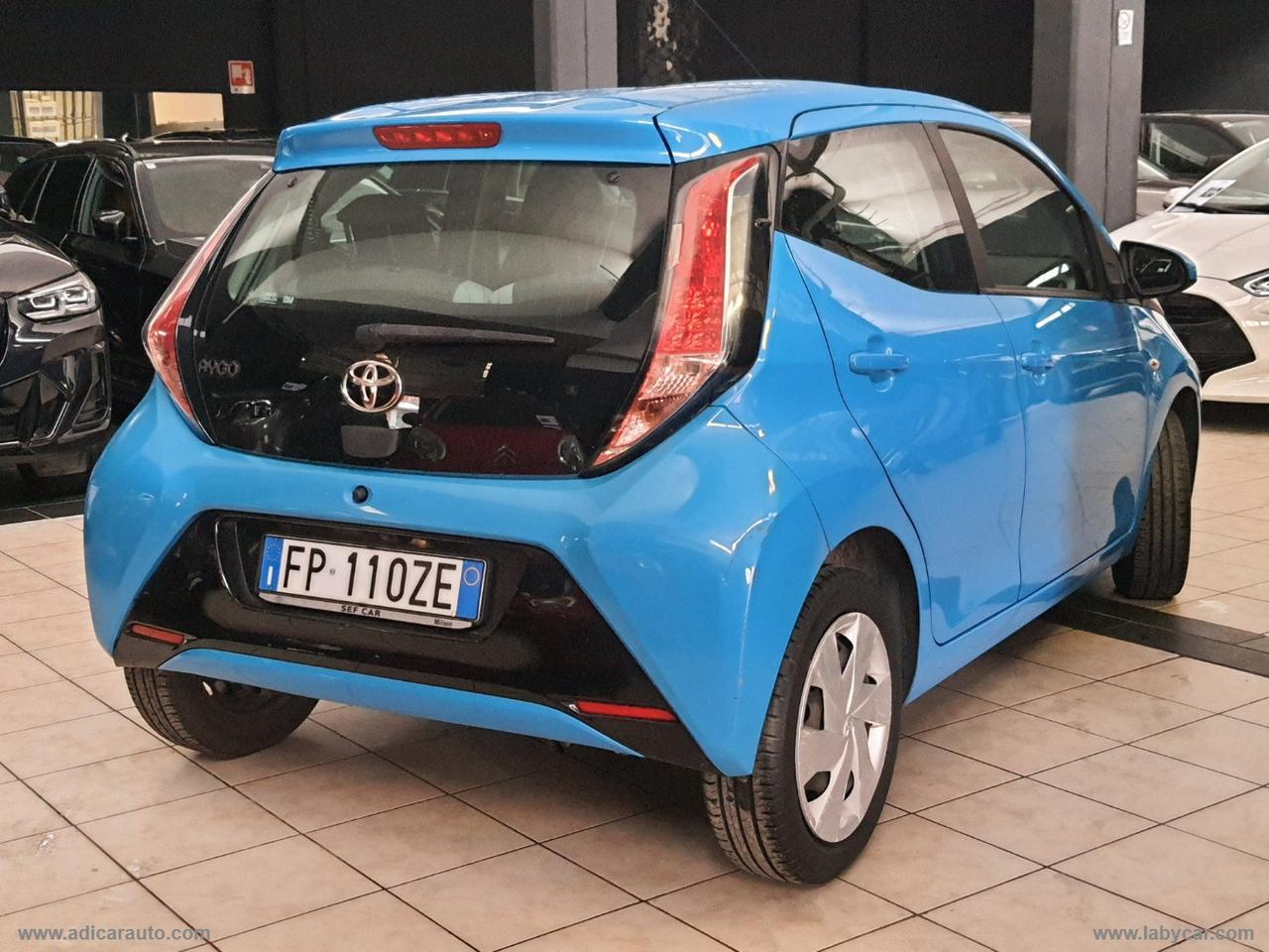 TOYOTA Aygo 1.0 VVT-i 69 CV 5p. x-play TSS